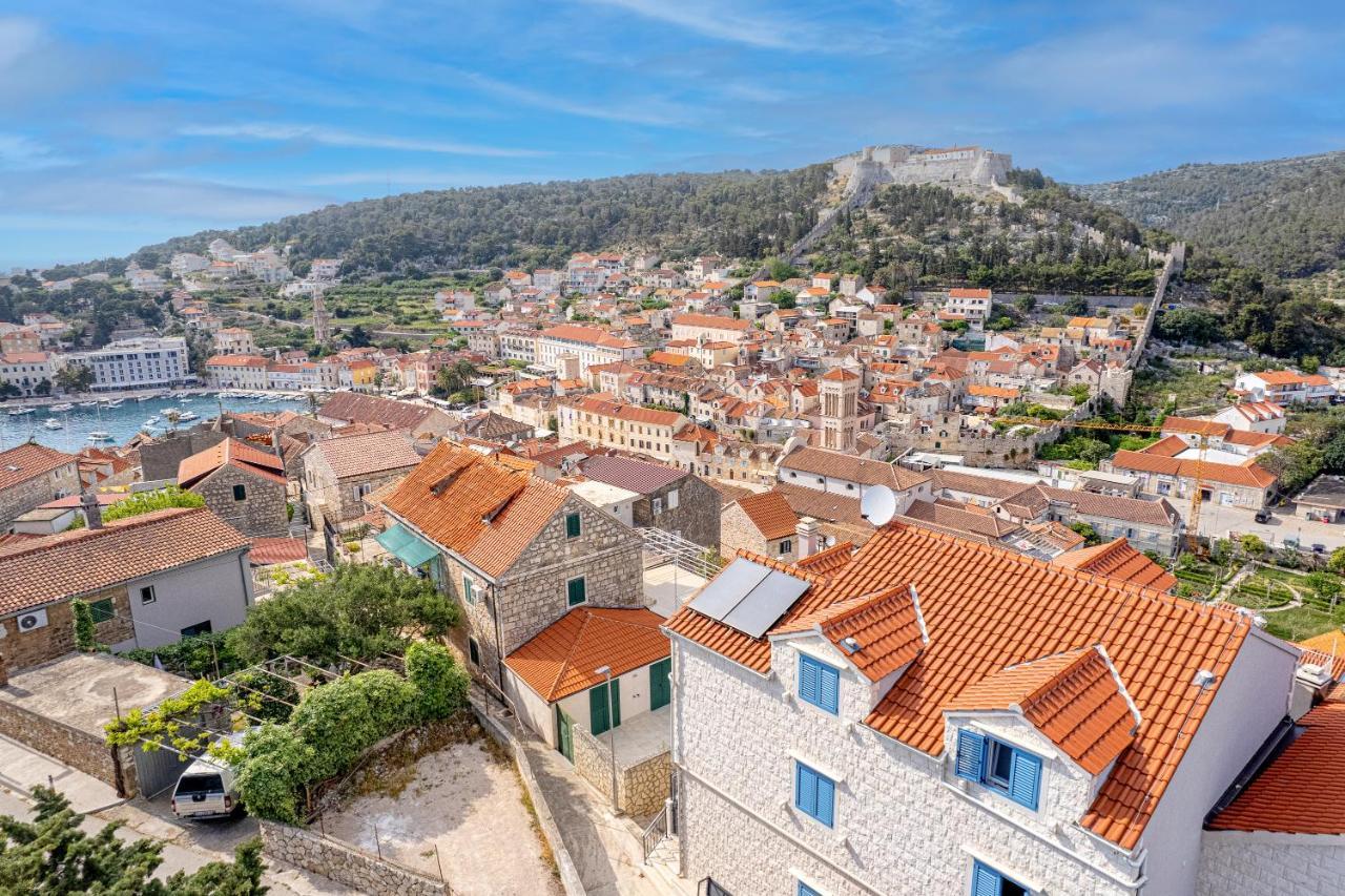 Villa Capitis In The Center Hvar Town Extérieur photo